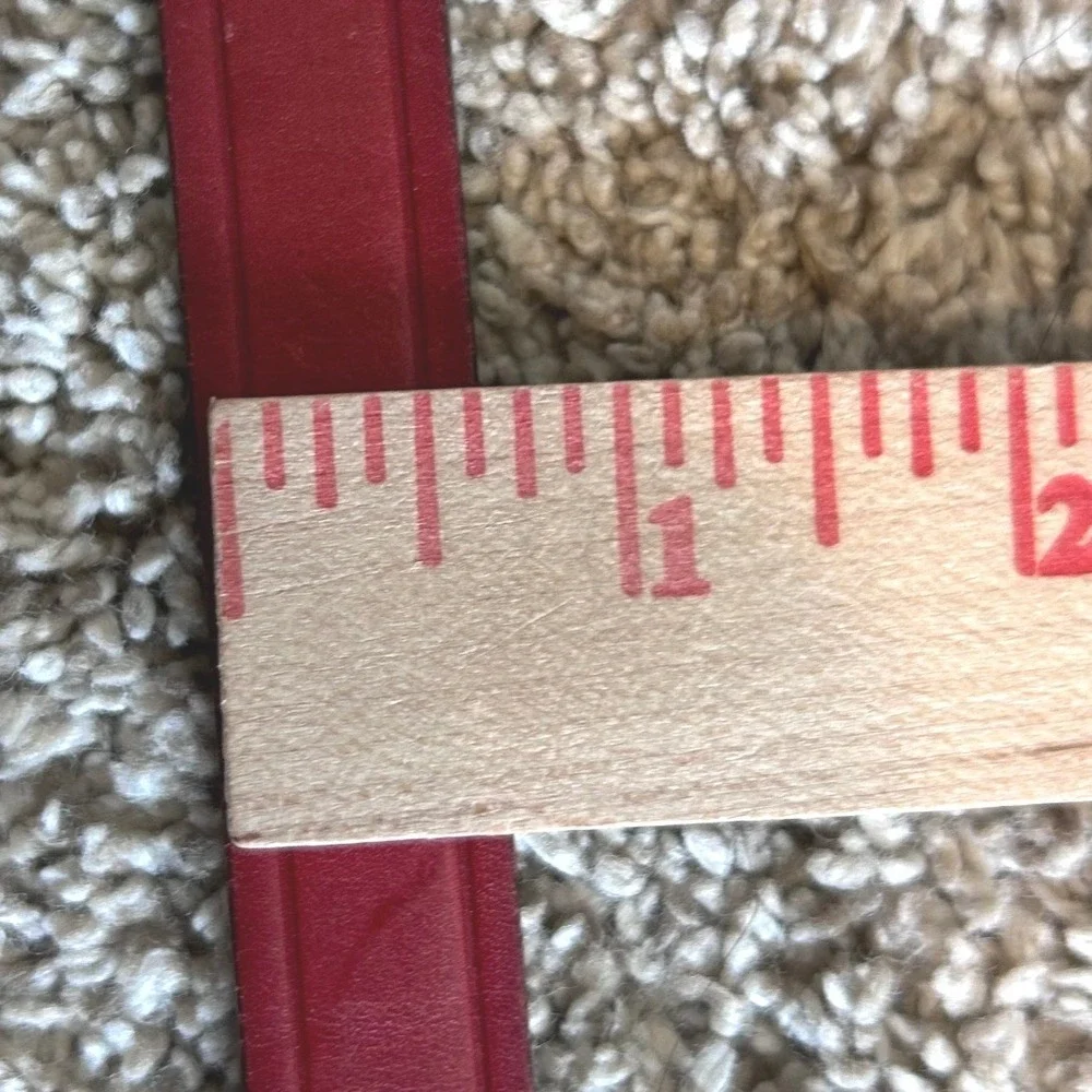 Fossil skinny belt